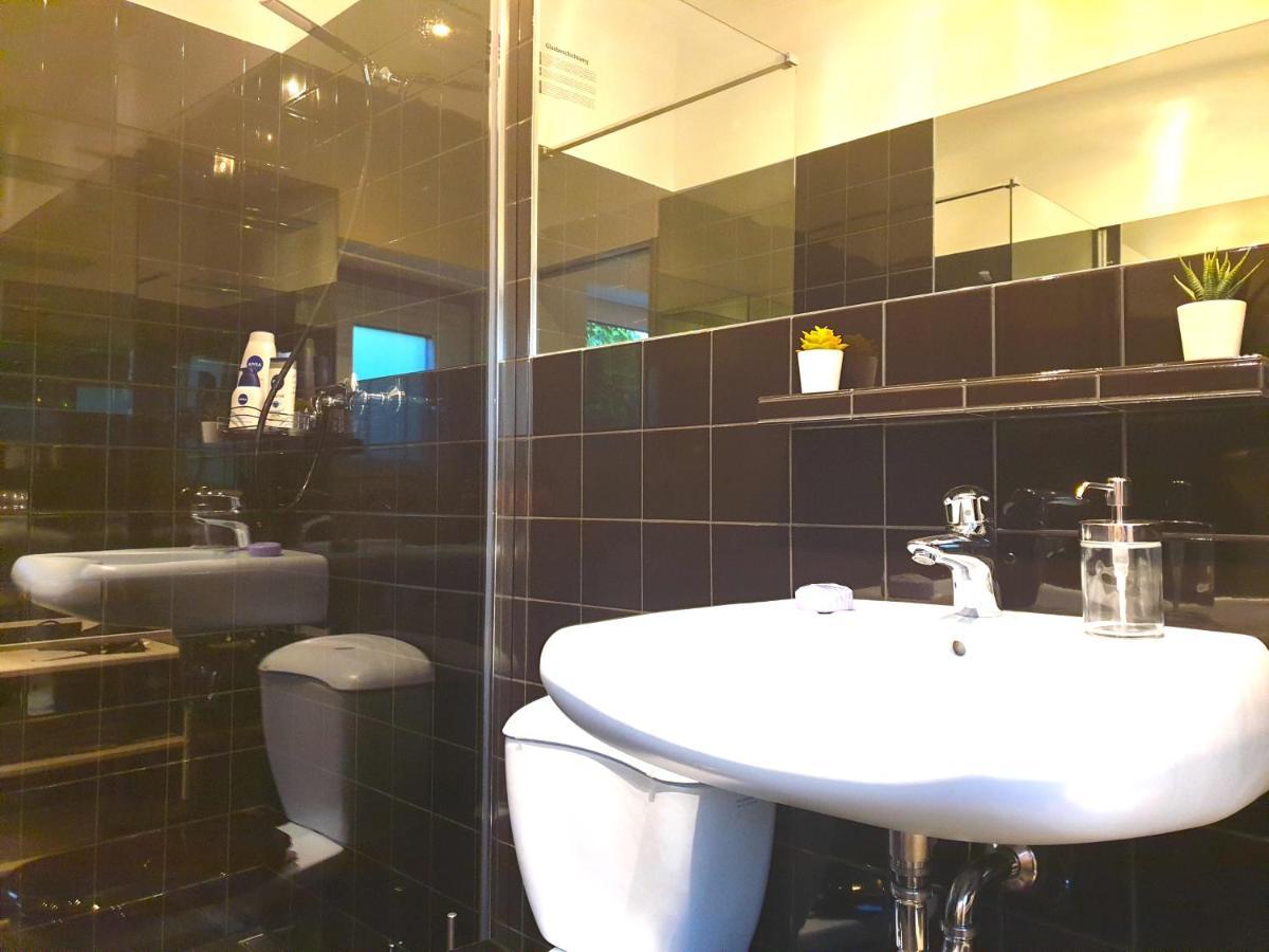 Loft House Apartment With Luxury Bathroom And Private Parking Hamburg Kültér fotó